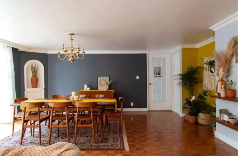 Vibrant 5BR Apartment with Cozy Balcony