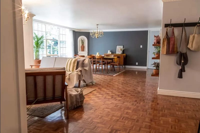 Vibrant 5BR Apartment with Cozy Balcony