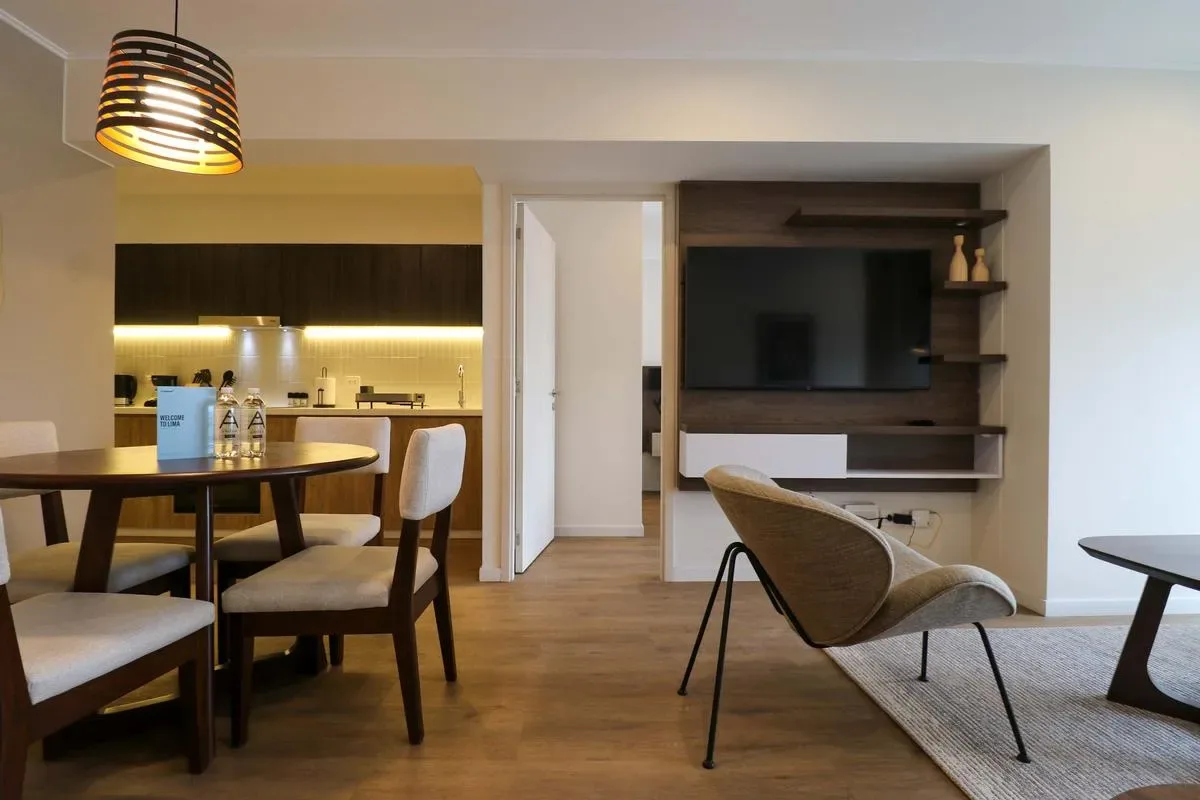 Comfy 2BR w/ Balcony Near Larcomar
