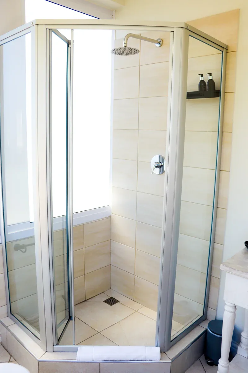 Onyx bathroom