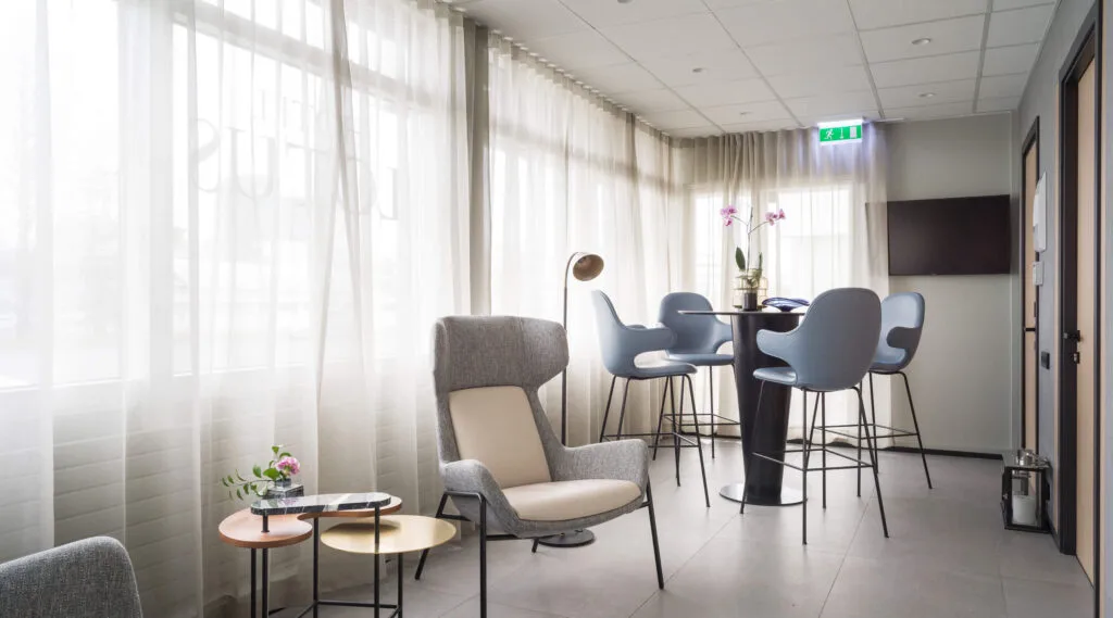 Hotel lounge