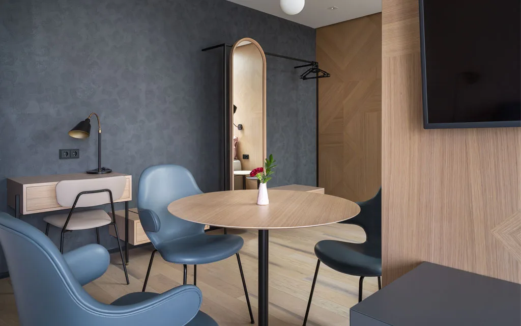 Suite interior
