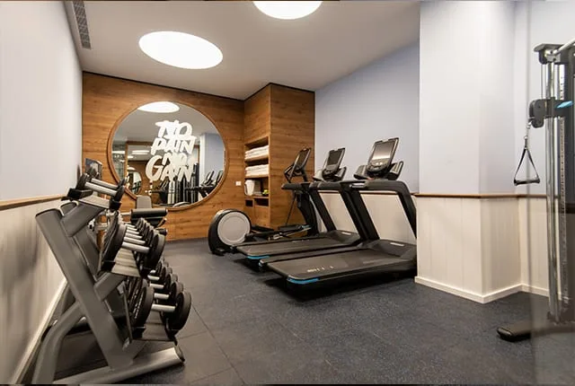 Gimnasio y sala de tratamientos