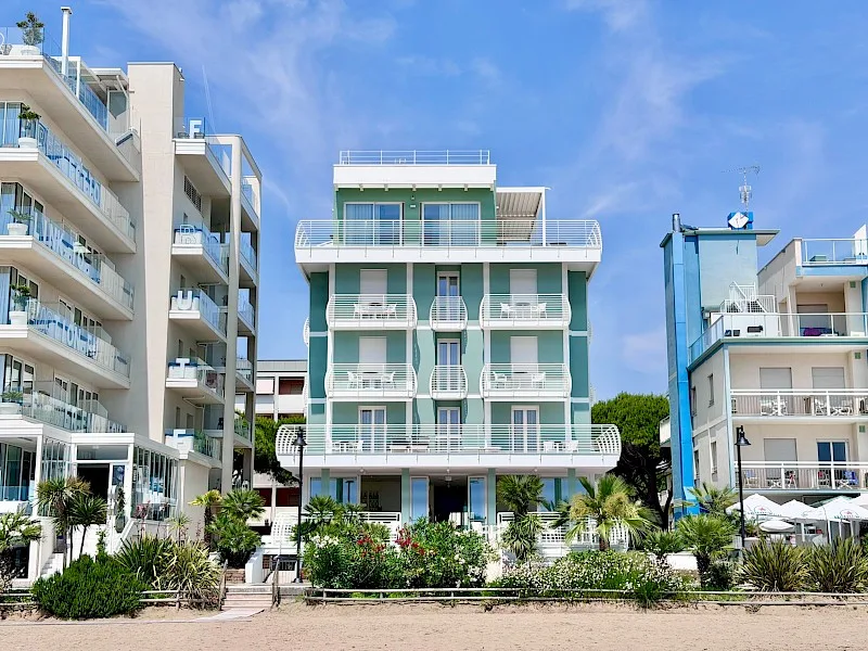 Hotel Royal image