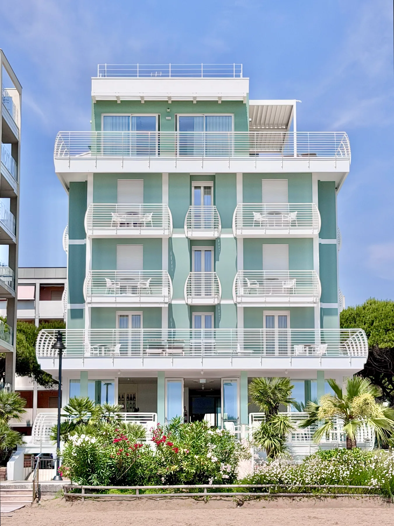 Hotel Royal image