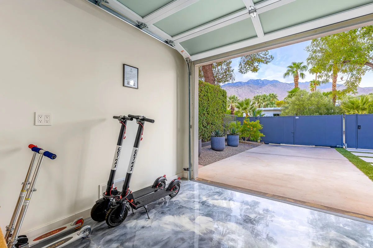 Pavilion Palm Springs