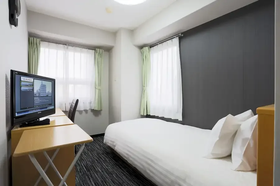 Hotel room page image