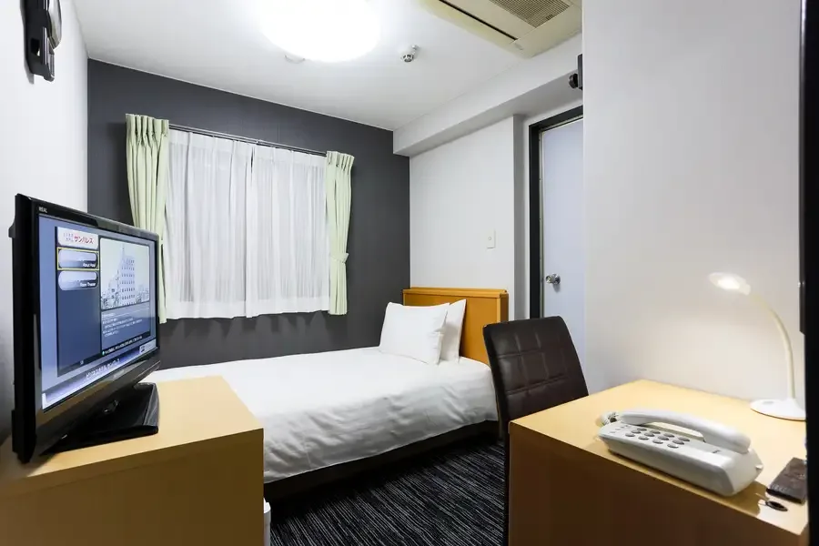 Hotel room page image