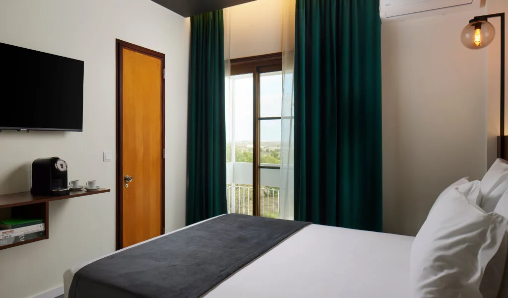 Room without a balcony