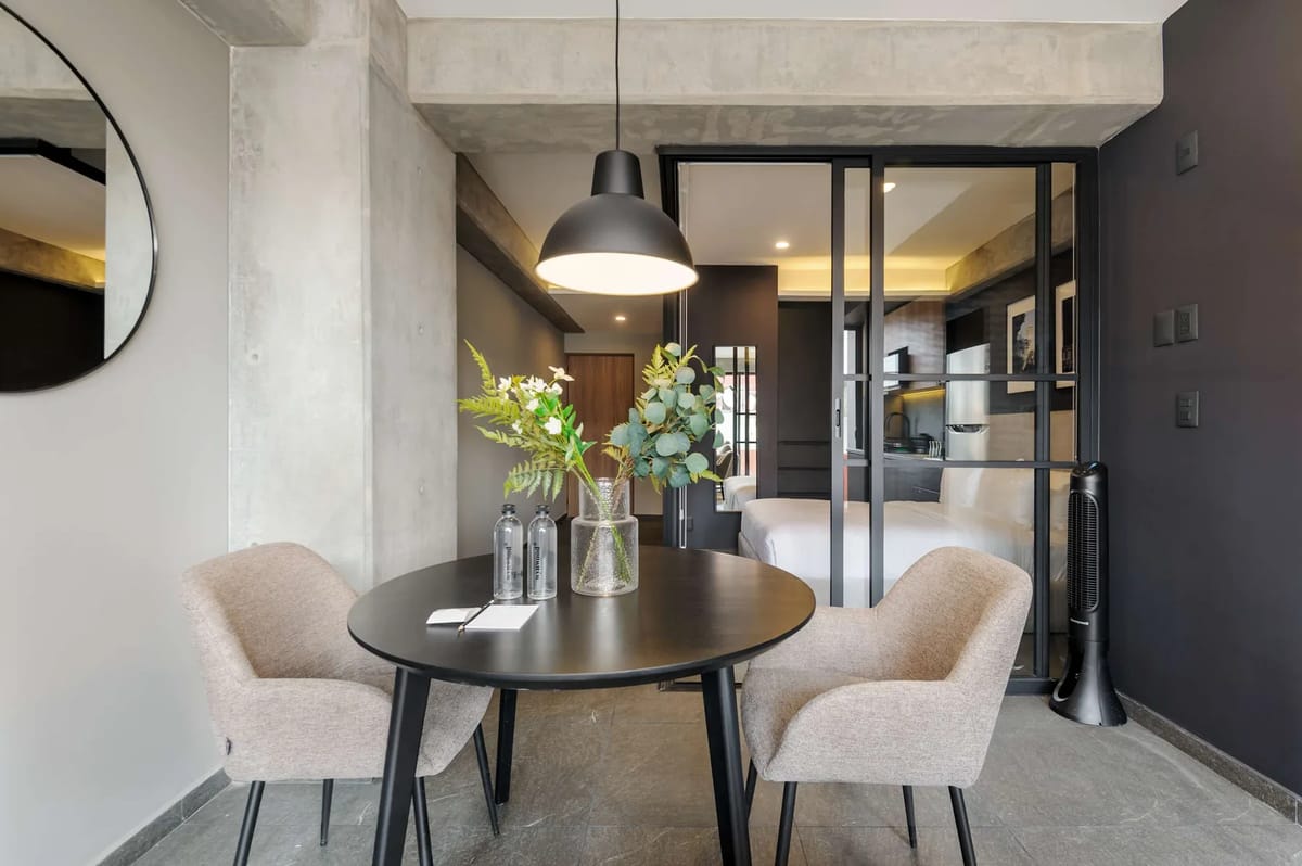 Tasteful 1BR w/ Private Balcony in Tabacalera