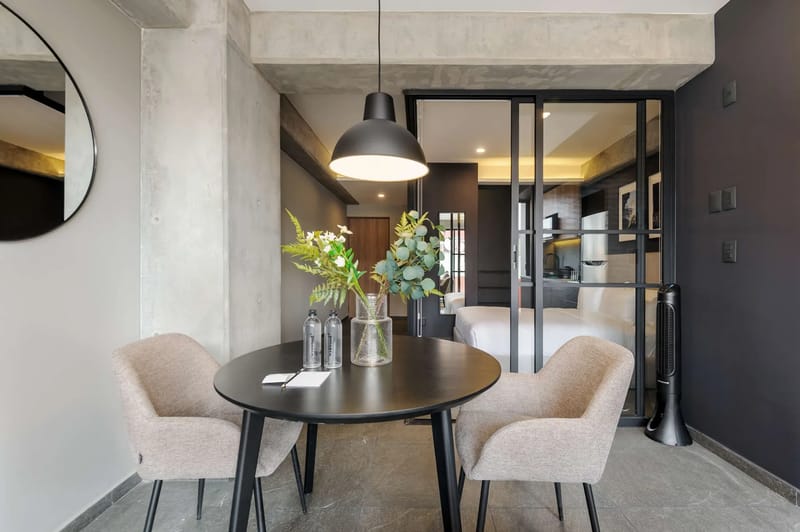 Tasteful 1BR w/ Private Balcony in Tabacalera