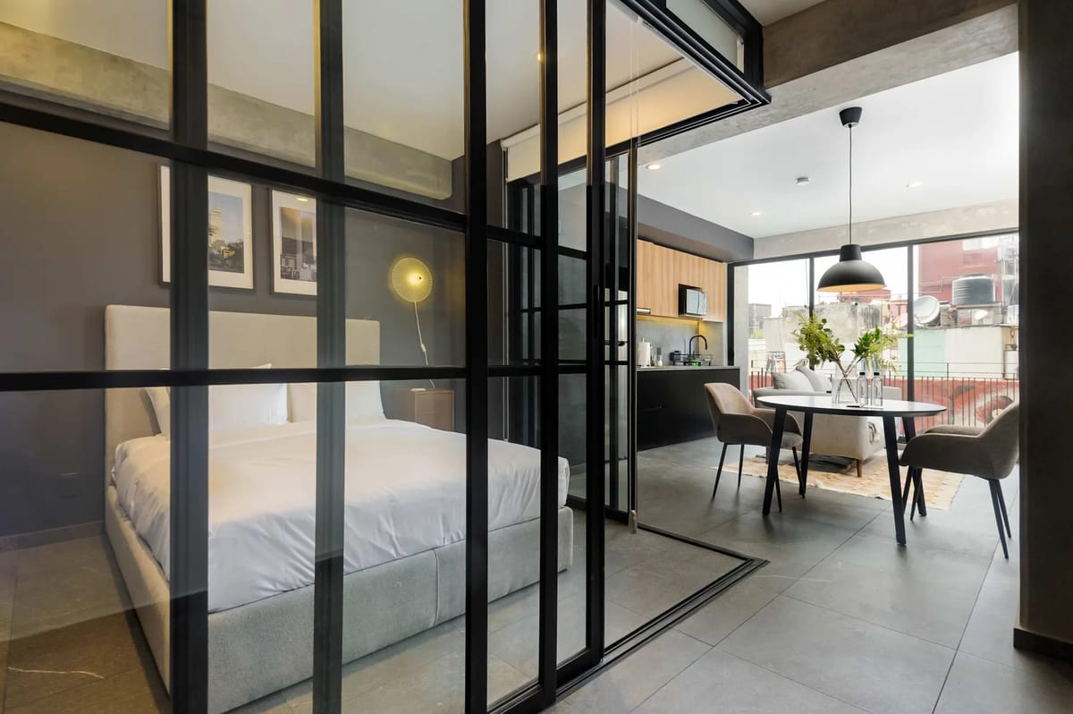Tasteful 1BR w/ Private Balcony in Tabacalera