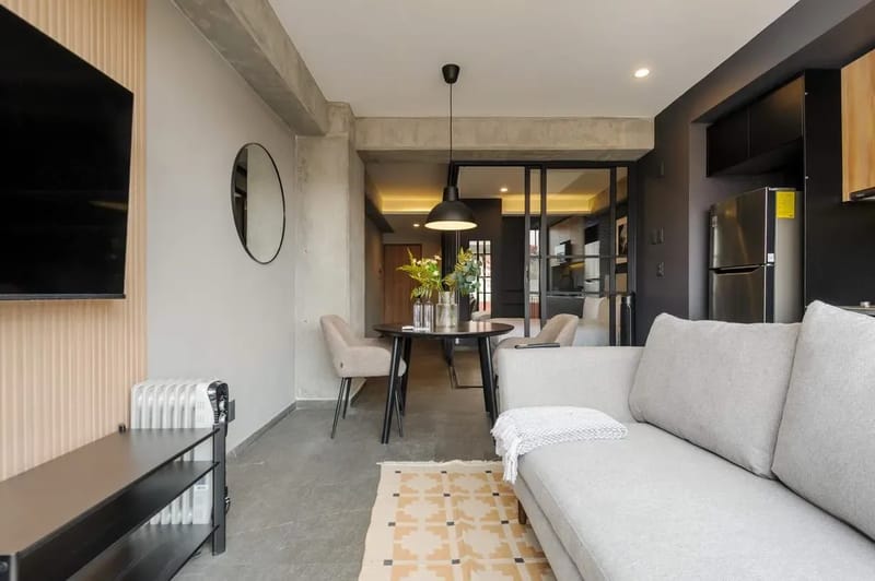 Tasteful 1BR w/ Private Balcony in Tabacalera