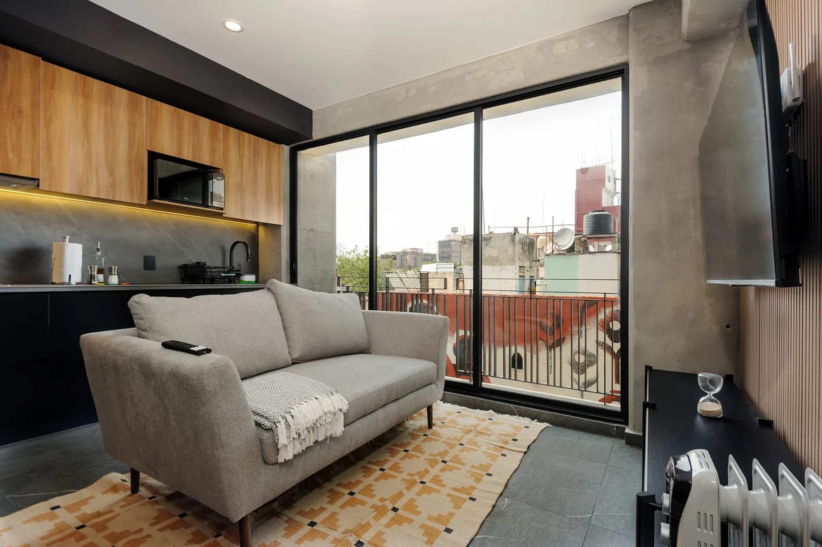 Tasteful 1BR w/ Private Balcony in Tabacalera