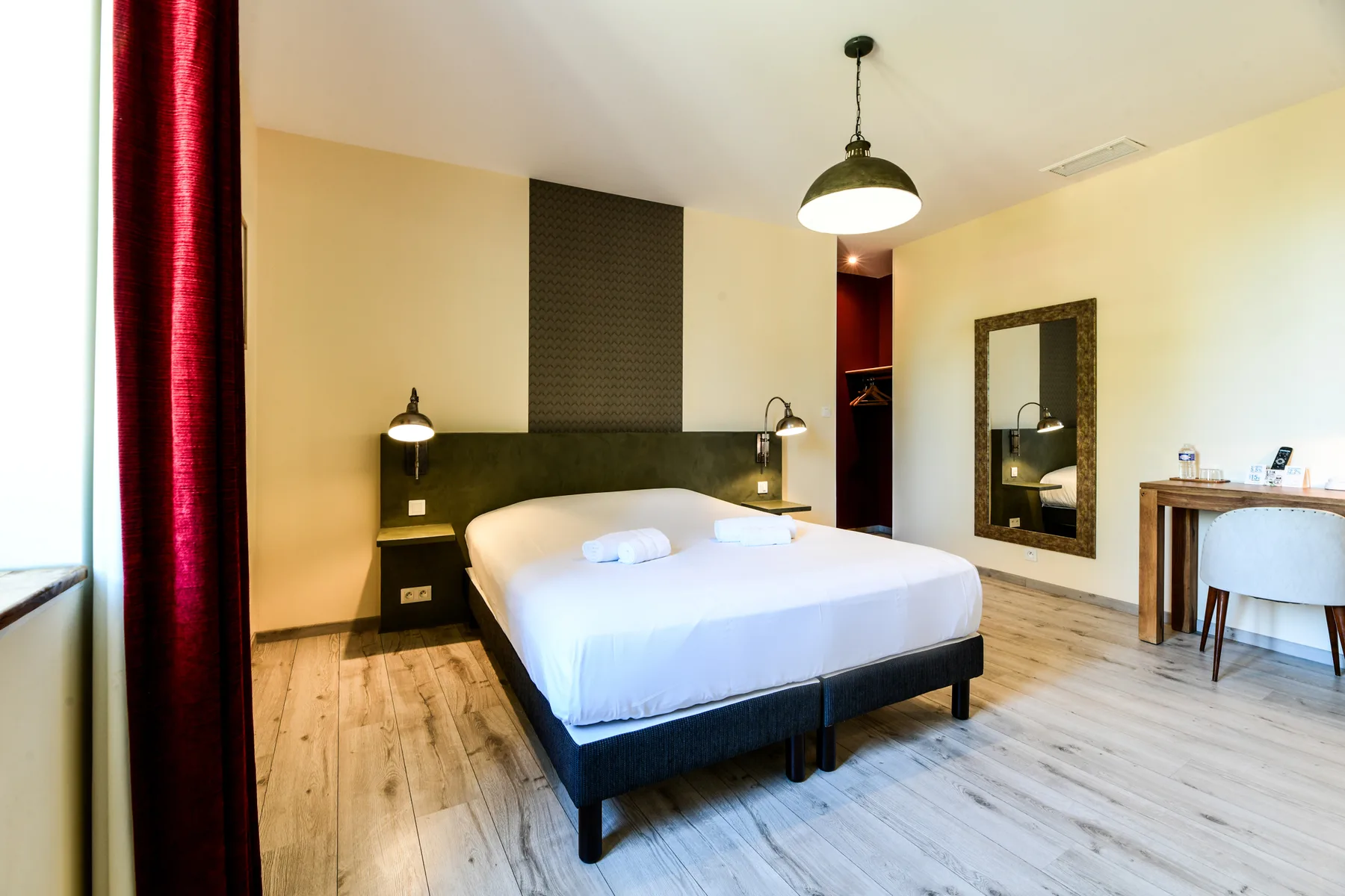 Hotel room or interior photo