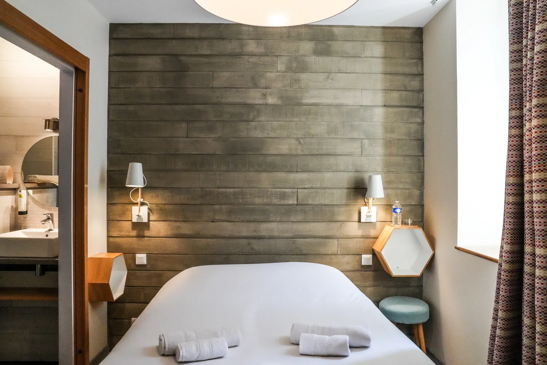 Hotel room or interior photo