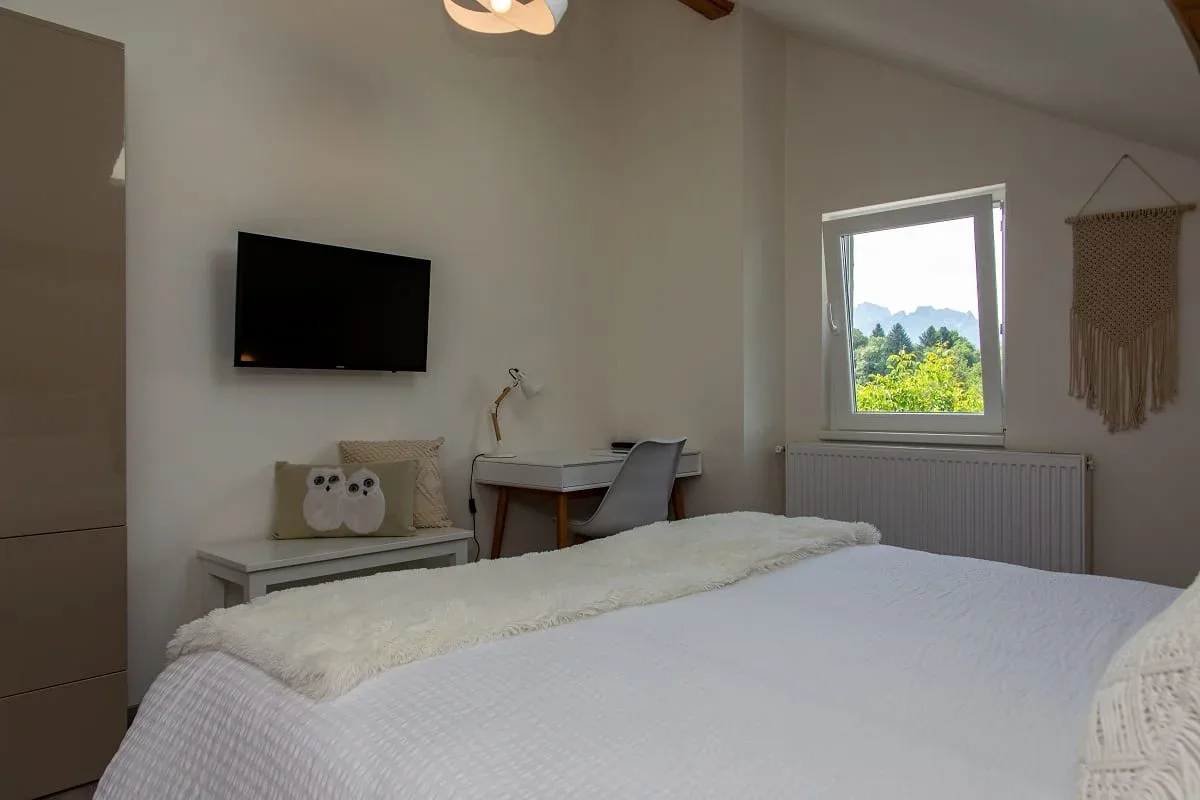 Guesthouse room