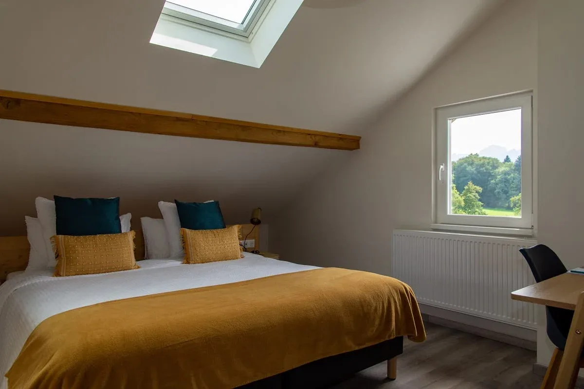 Guesthouse room
