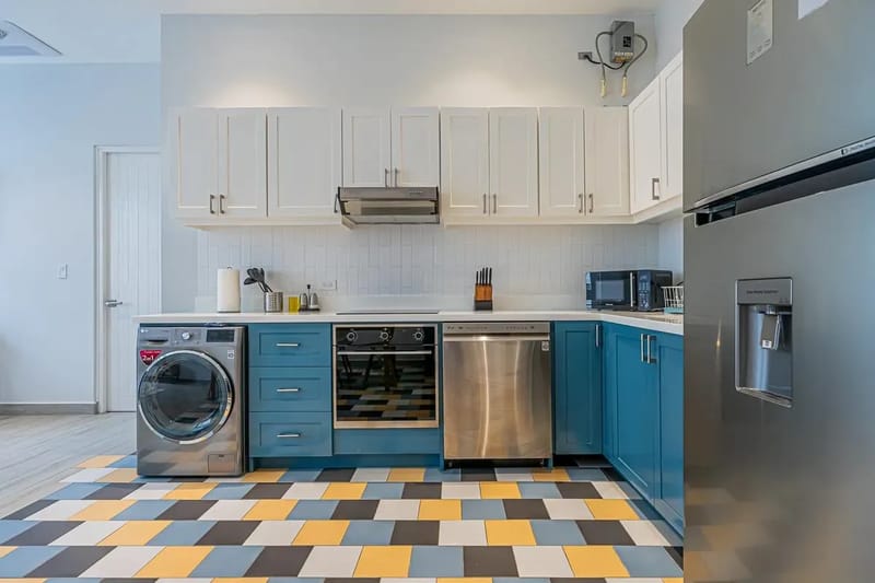 Airy 1BR in Casco Antiguo w/ Balcony