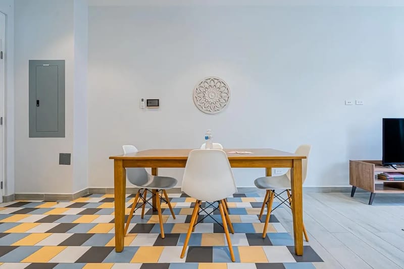 Airy 1BR in Casco Antiguo w/ Balcony