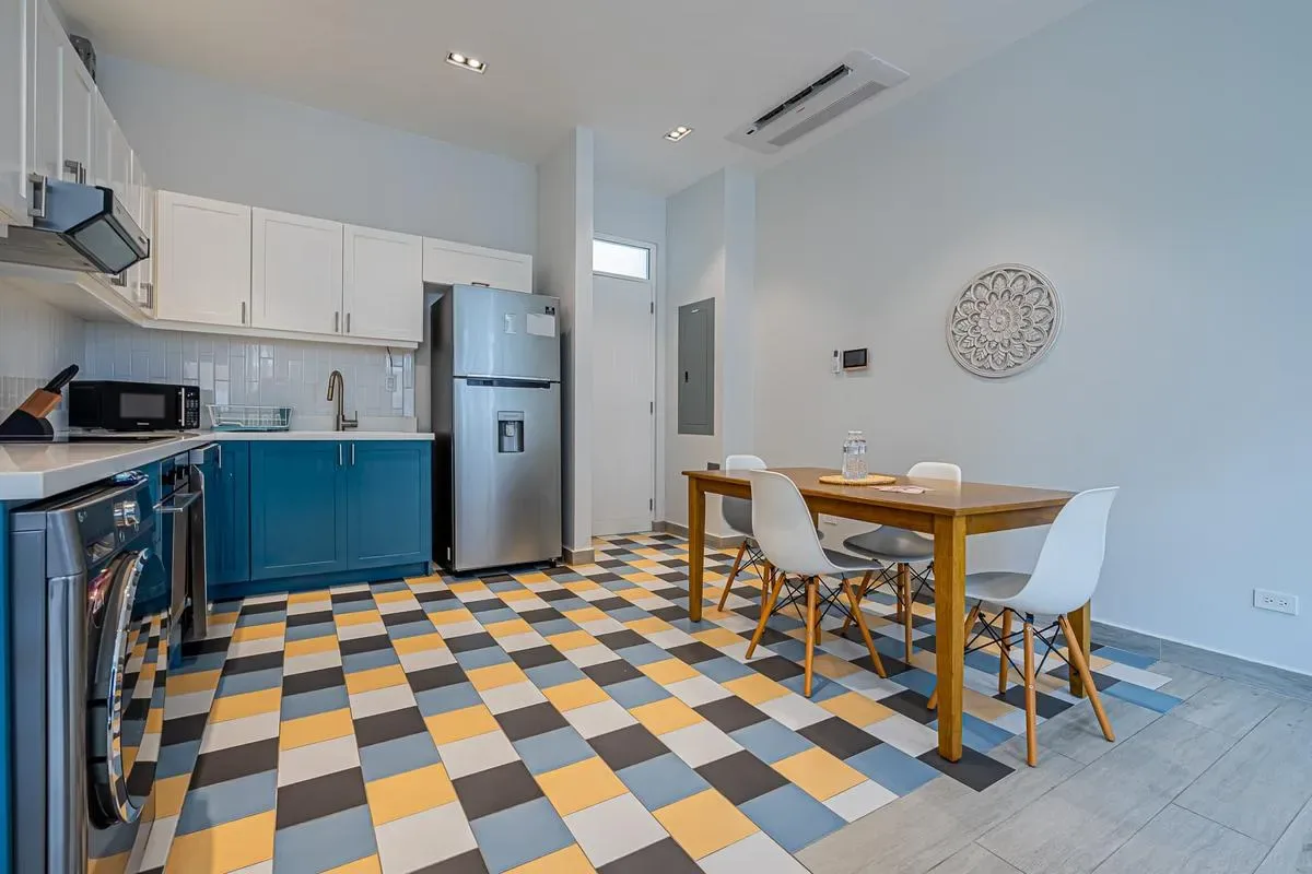 Airy 1BR in Casco Antiguo w/ Balcony