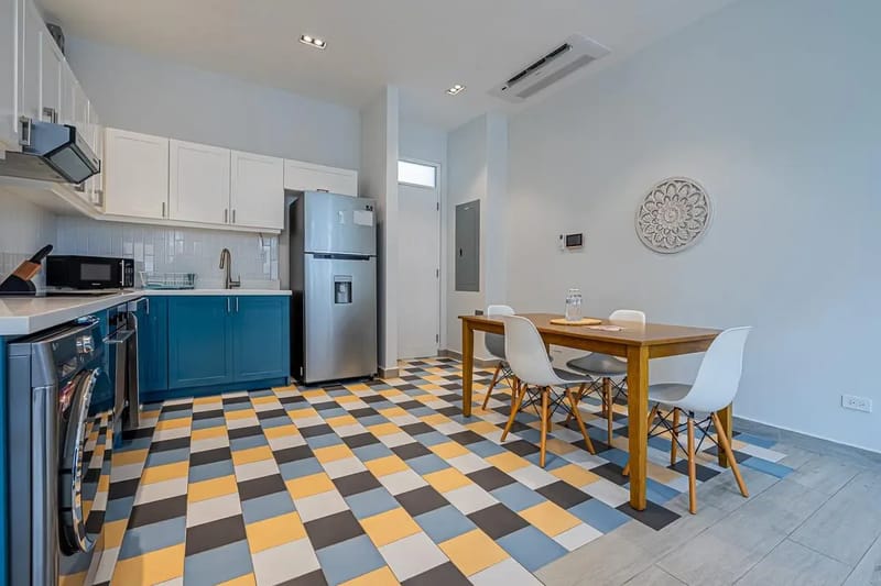 Airy 1BR in Casco Antiguo w/ Balcony