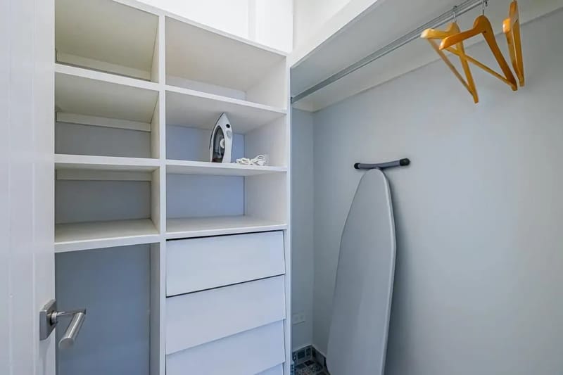 Airy 1BR in Casco Antiguo w/ Balcony