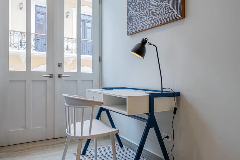 Airy 1BR in Casco Antiguo w/ Balcony