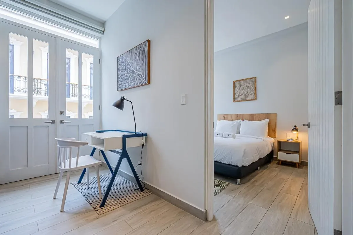 Airy 1BR in Casco Antiguo w/ Balcony