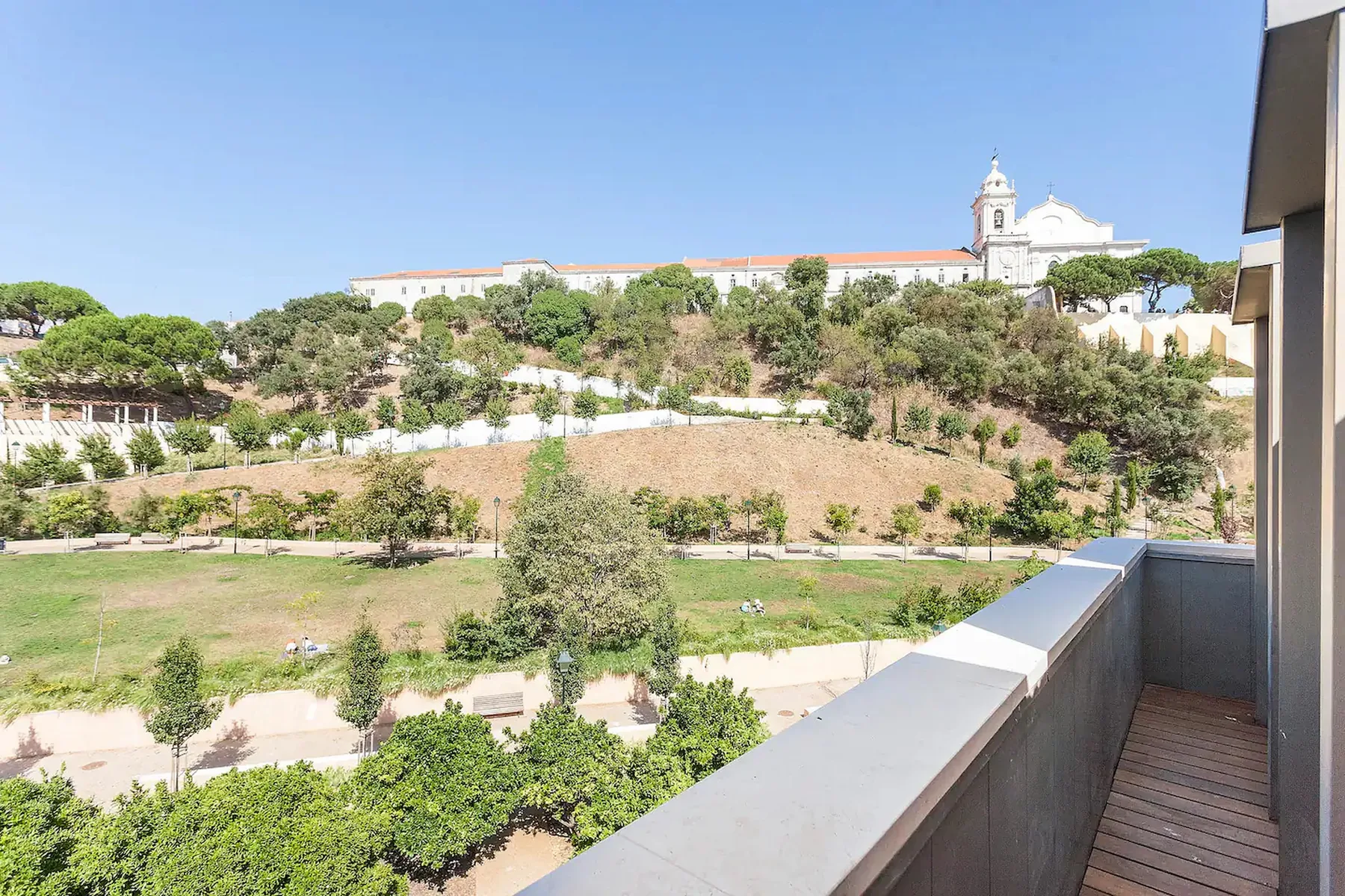 Apartment in Lisbon - FLH Mouraria Art Apartment with Pool