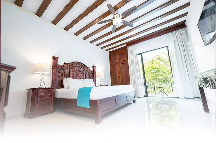 Superior room with king-size bed