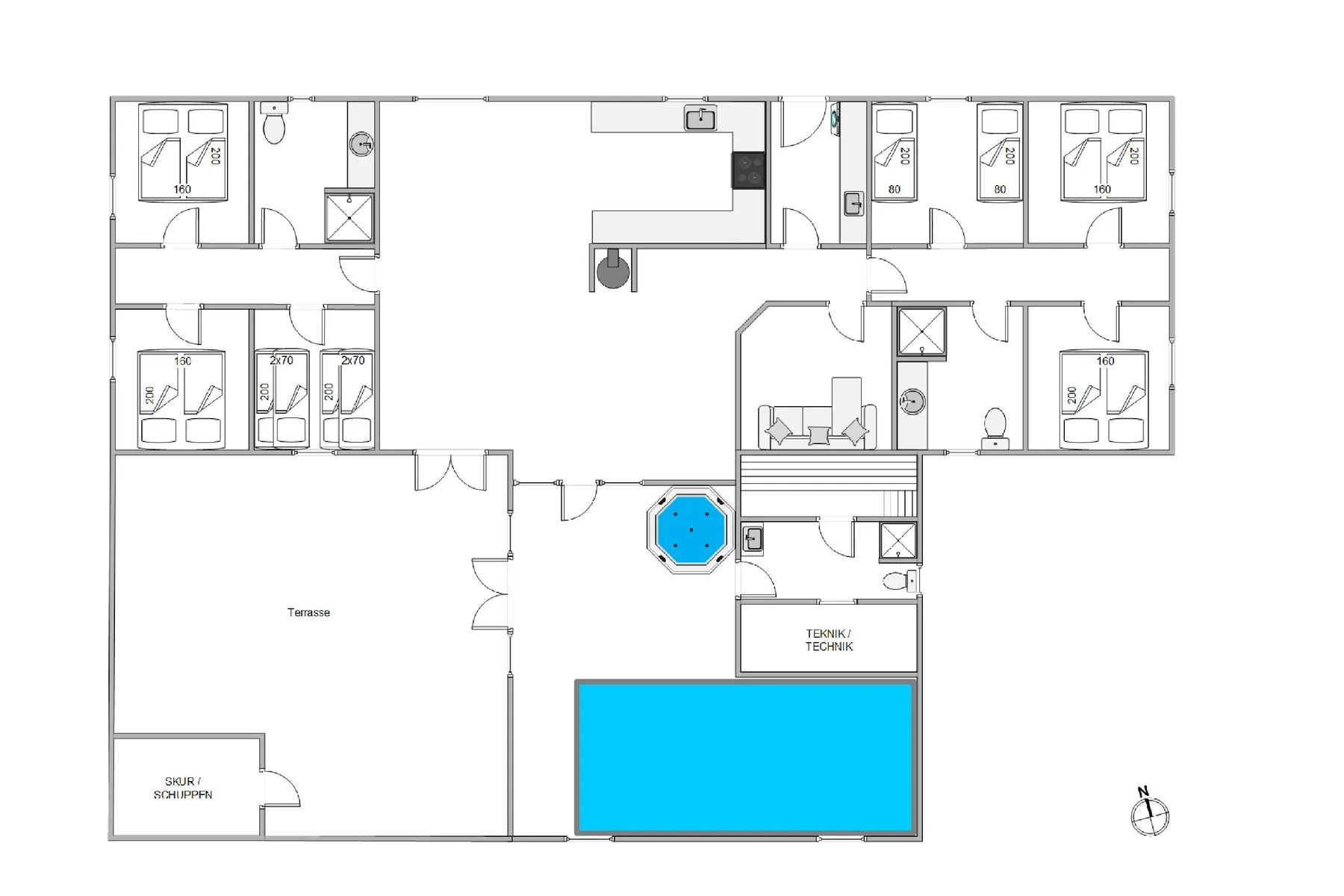 Un plano muestra varias habitaciones alrededor de una zona central, con piscina y terraza.