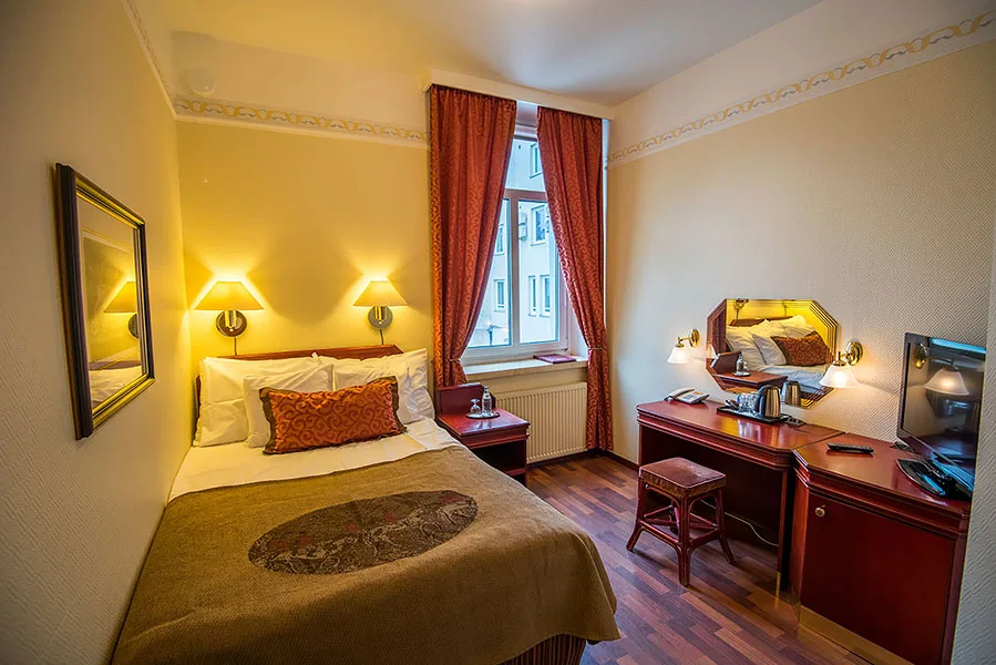 Hotel Astor room image