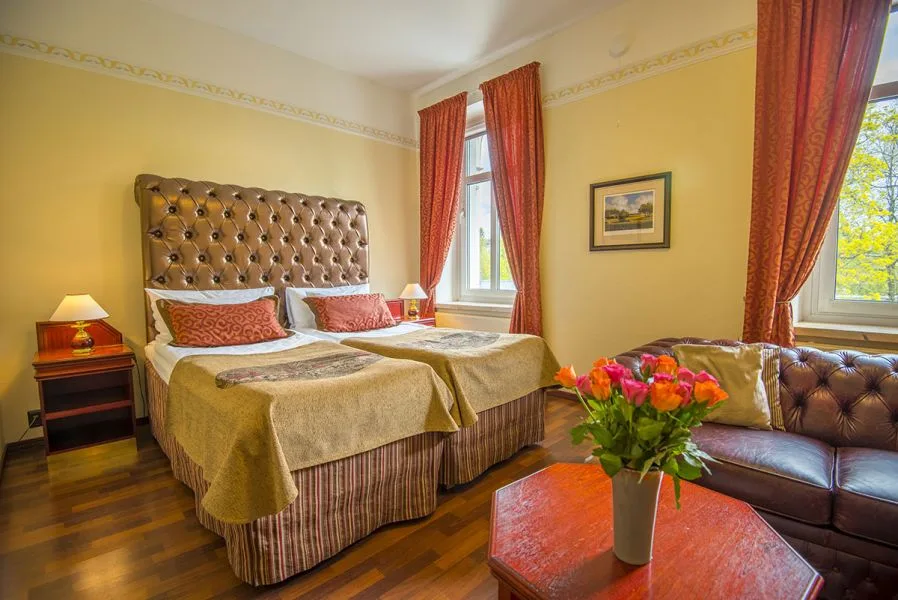 Hotel Astor room image