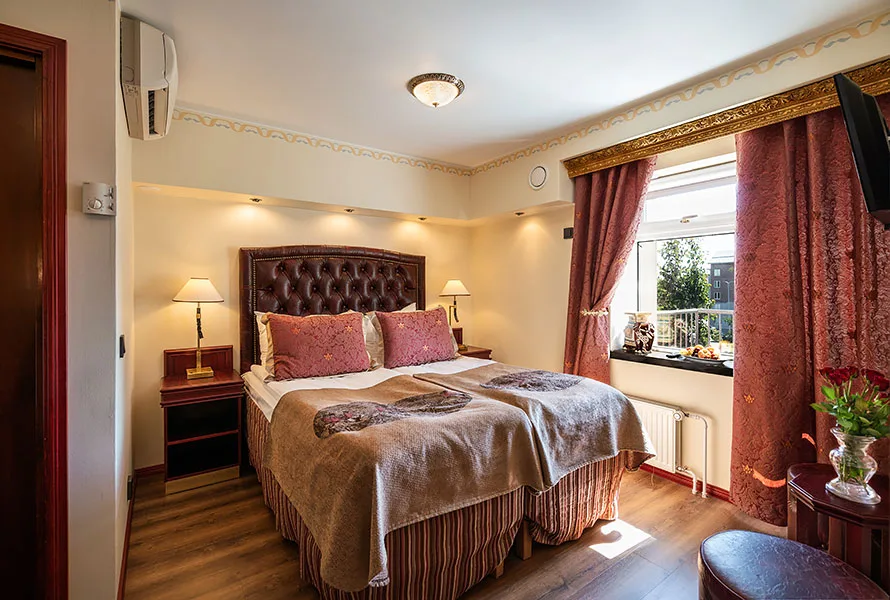 Hotel Astor room image