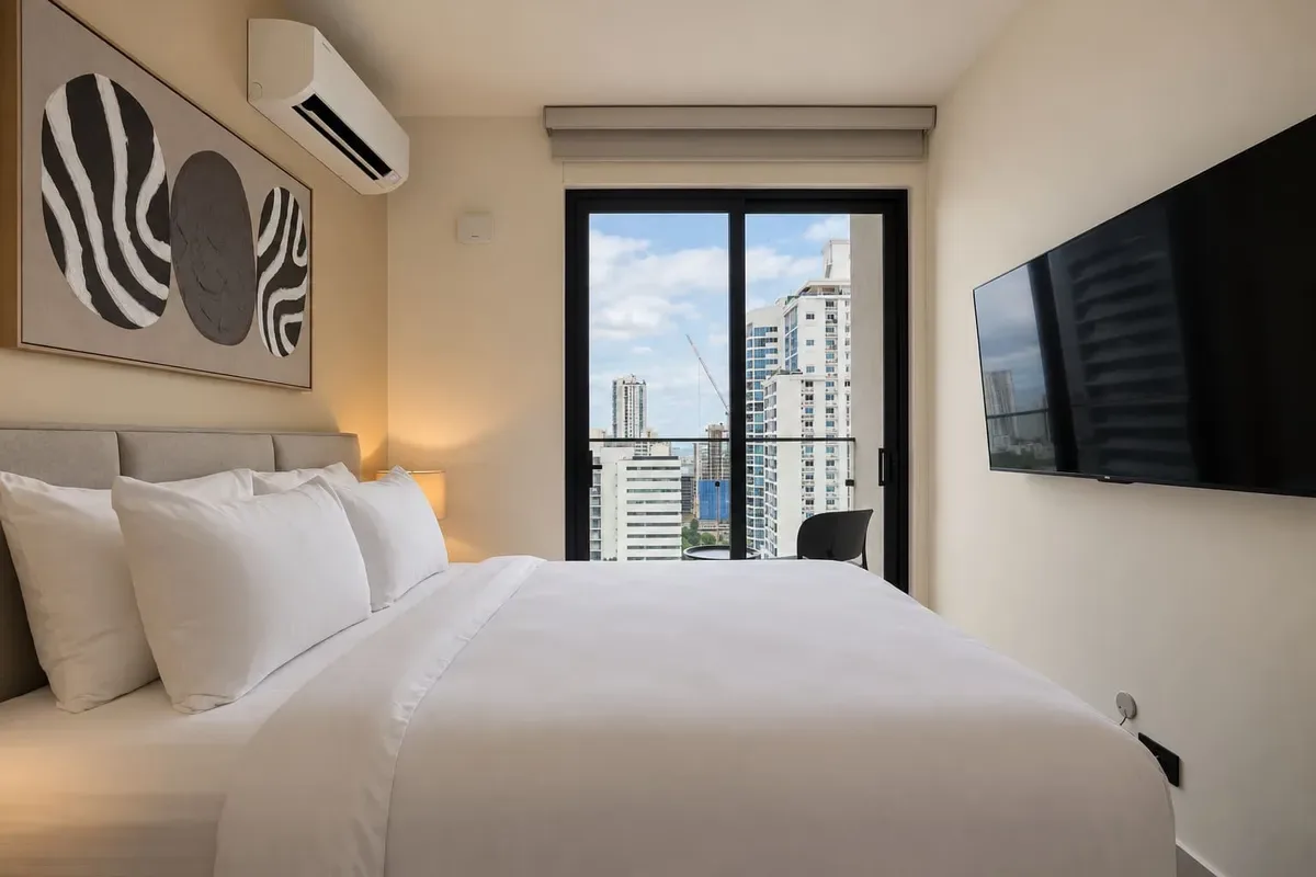 Refined 2BR w/ Balcony in San Francisco