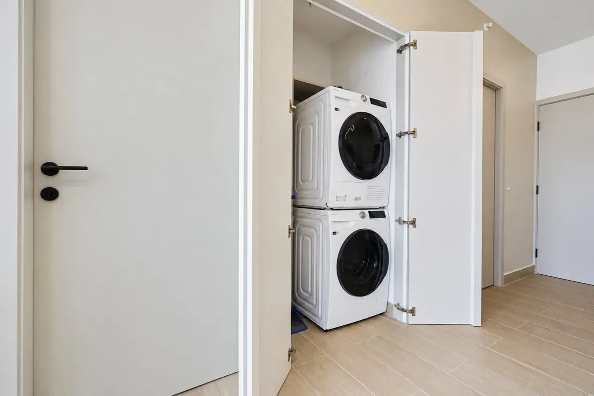 Refined 2BR w/ Balcony in San Francisco