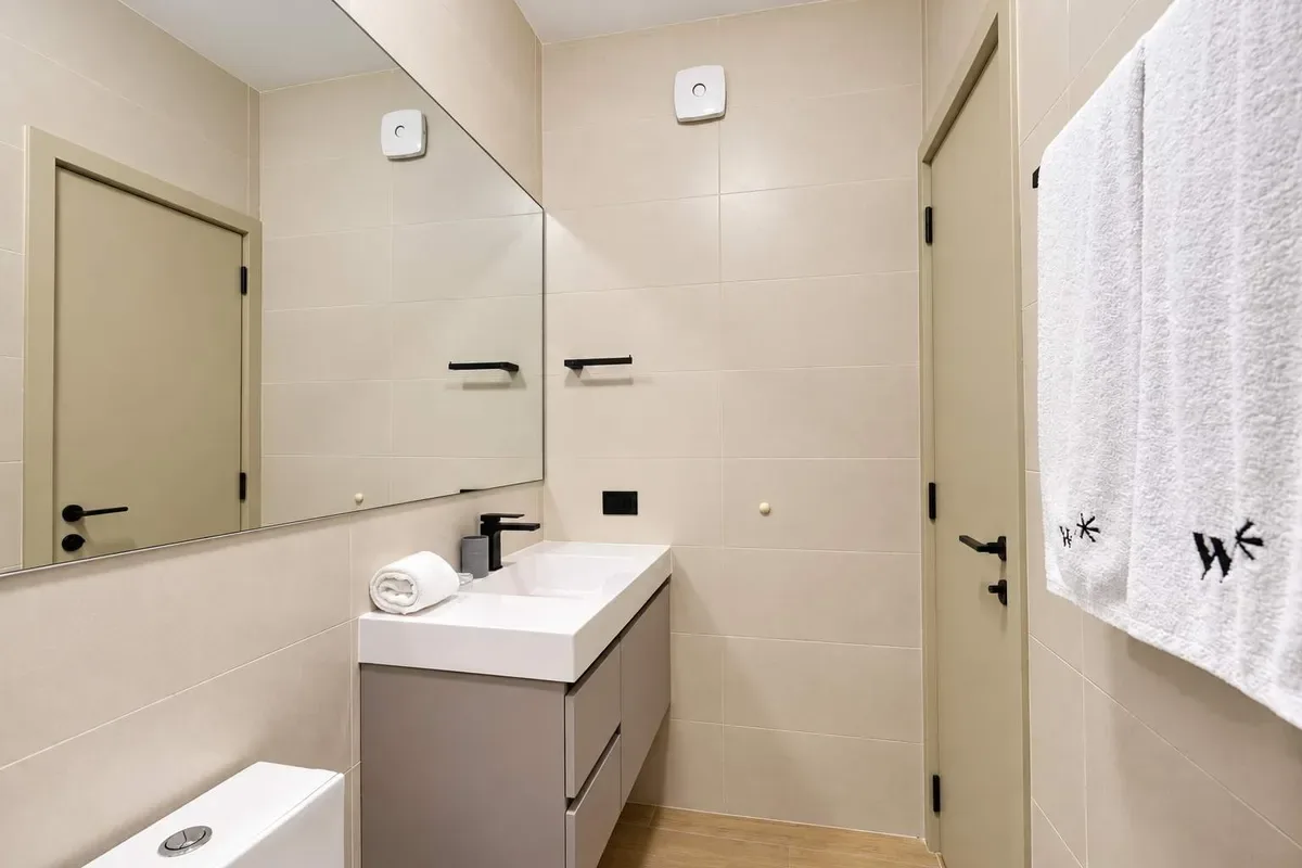 Refined 2BR w/ Balcony in San Francisco
