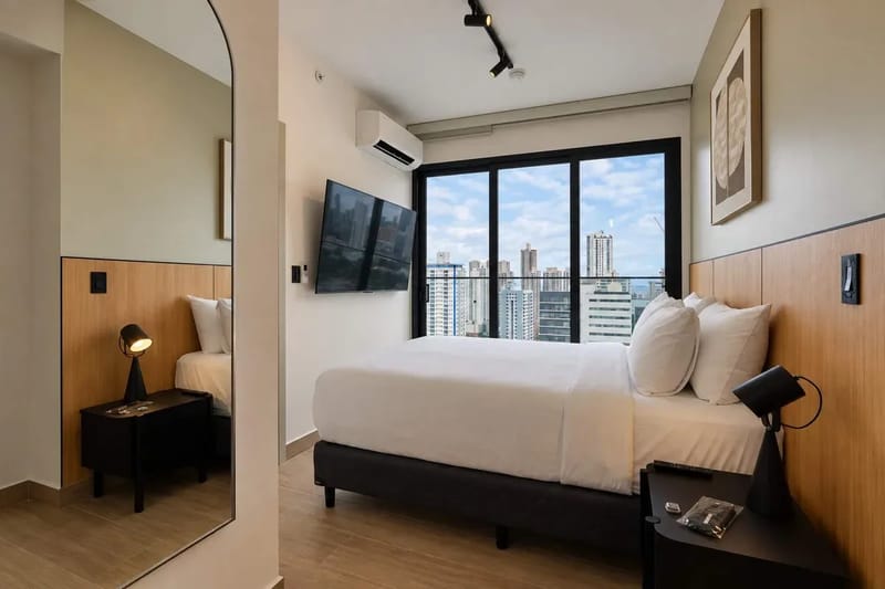 Refined 2BR w/ Balcony in San Francisco