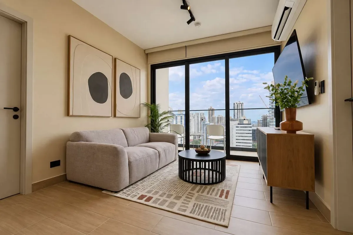 Refined 2BR w/ Balcony in San Francisco