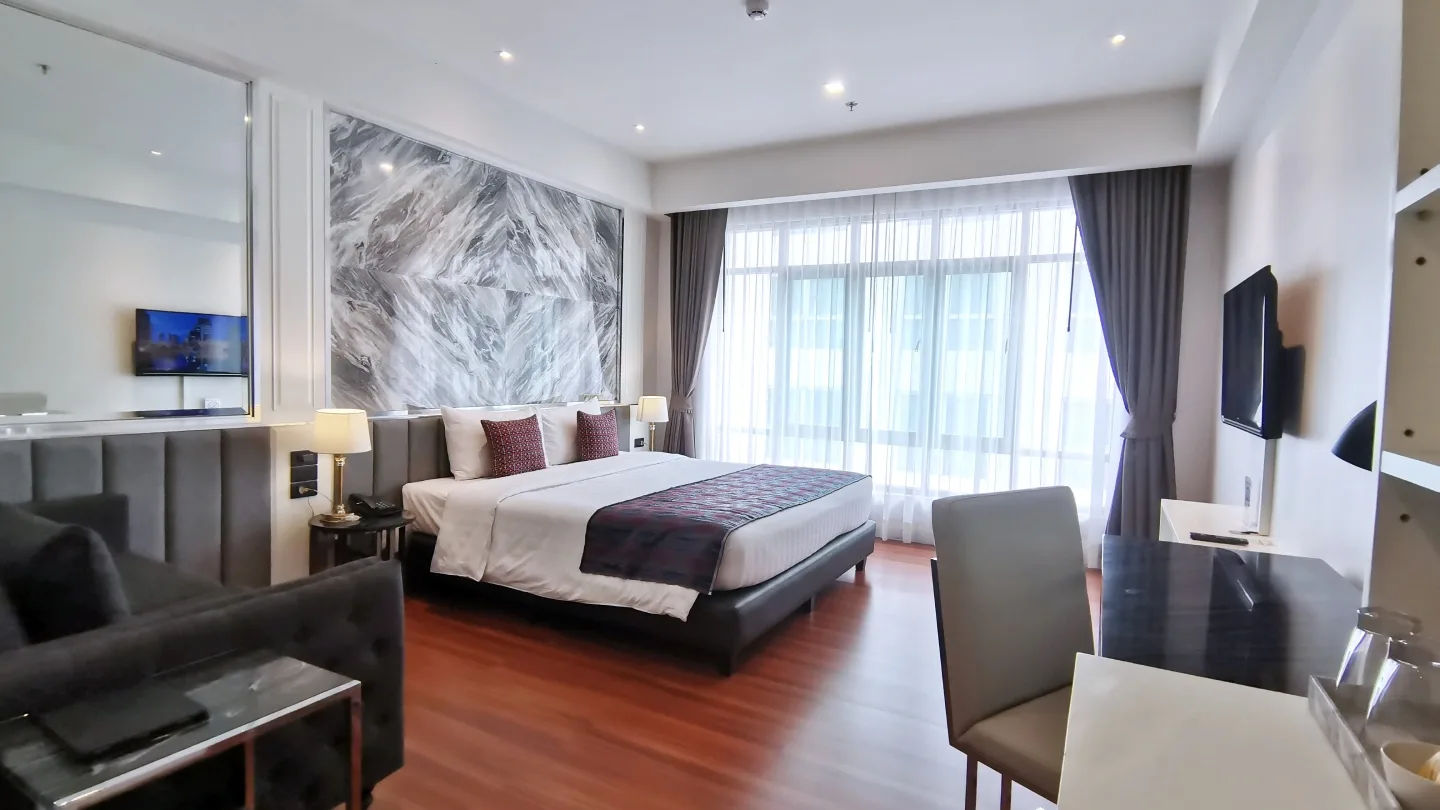 Premier Room
