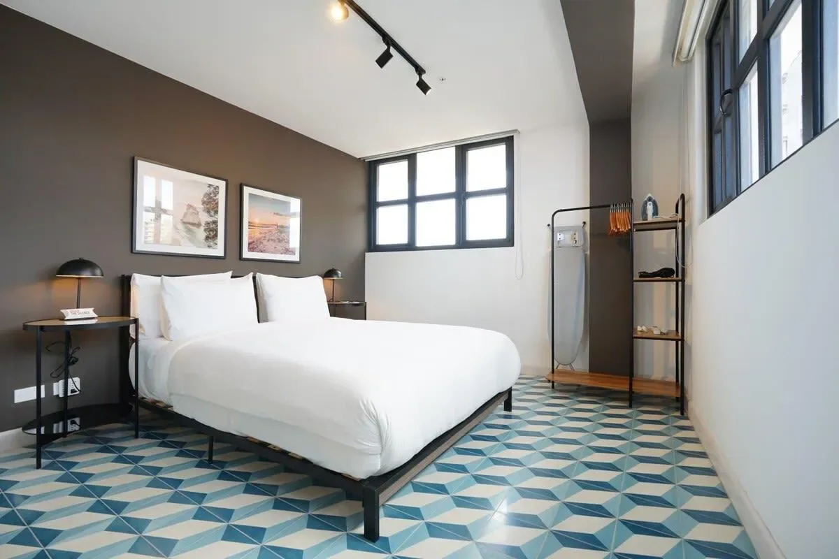 Polished 1BR in Santa Ana