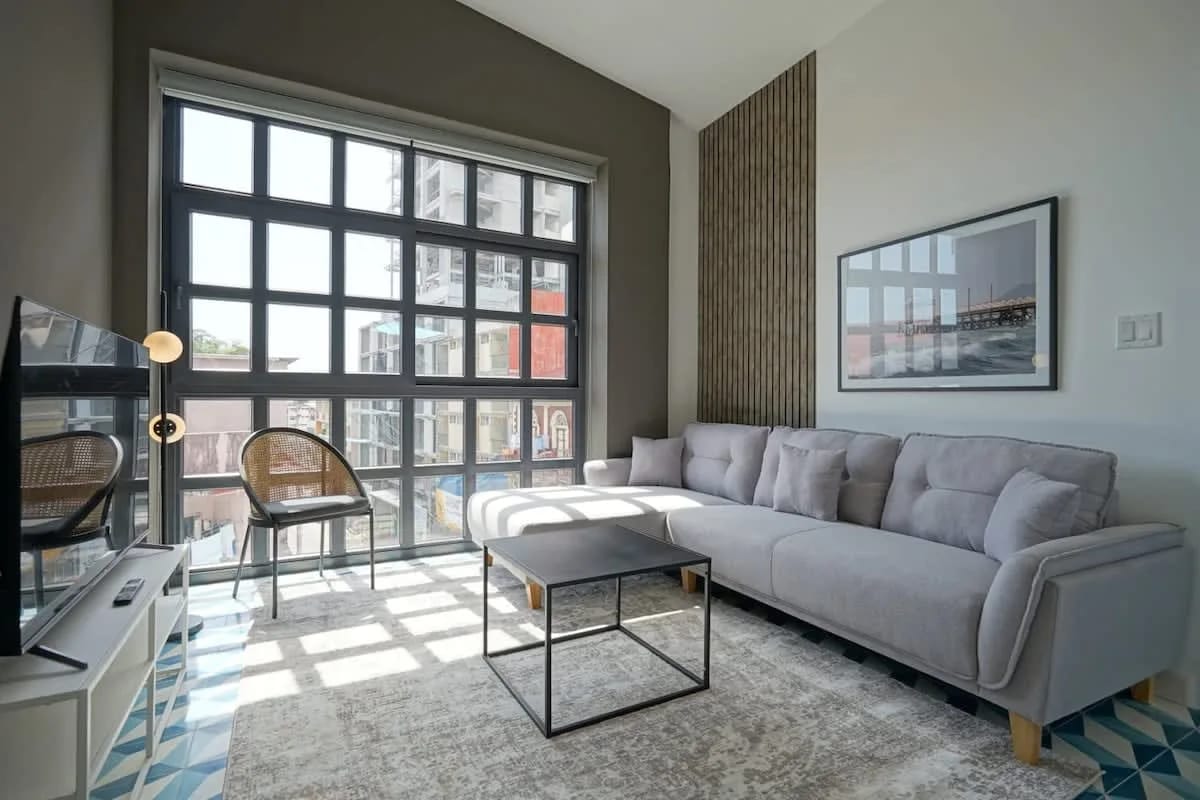 Polished 1BR in Santa Ana