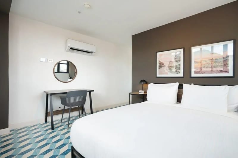 Polished 1BR in Santa Ana
