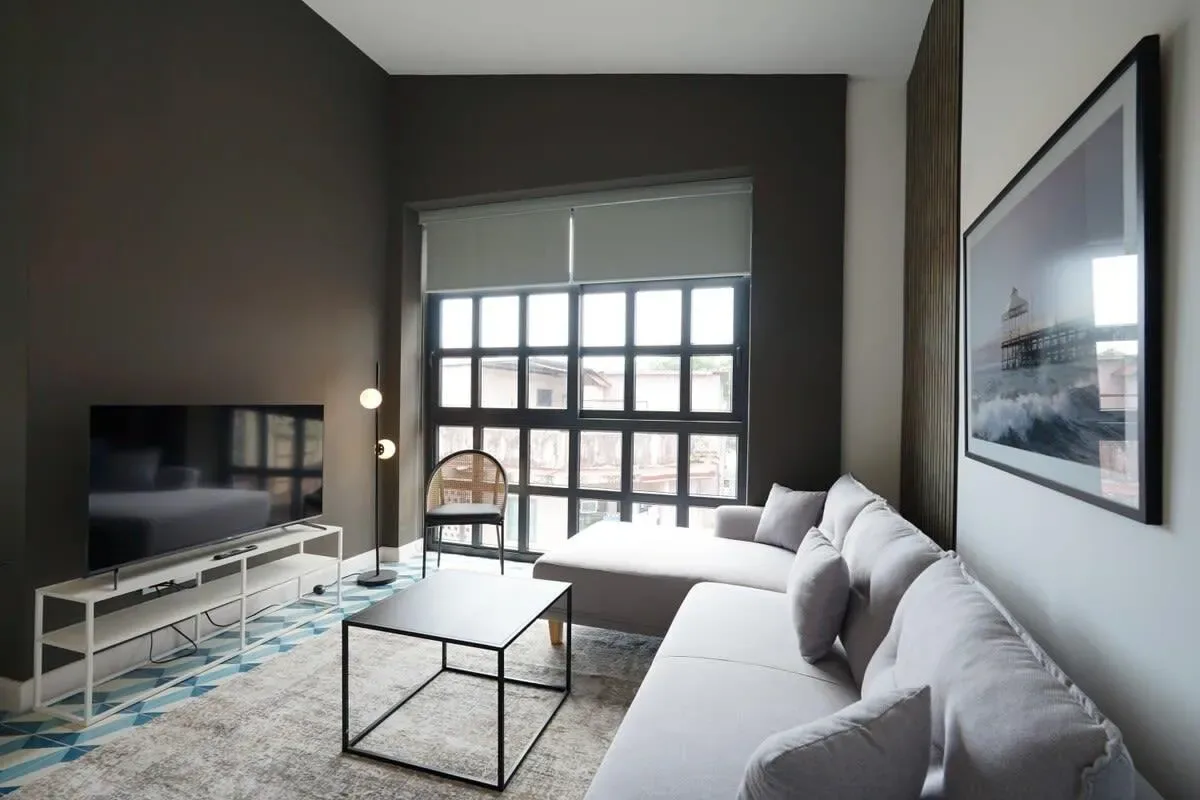Polished 1BR in Santa Ana