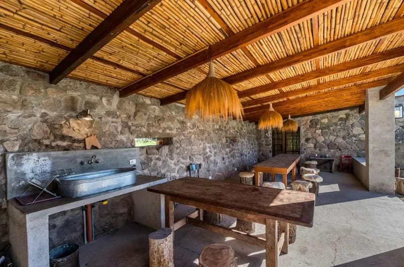 Warm 4BR House w/ Pool & Nature Views