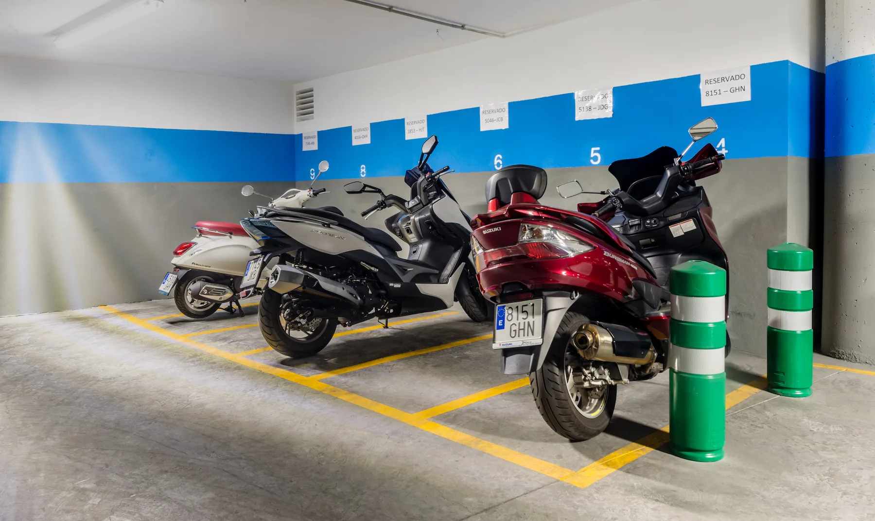 Hotel parking