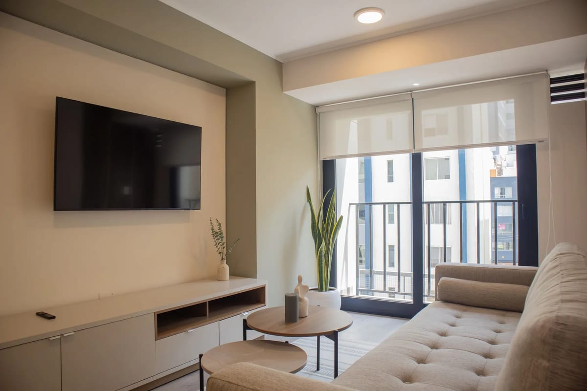 Inspirational 1BR w/Balcony in Miraflores