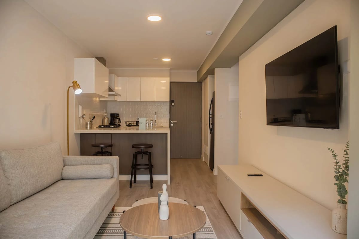 Inspirational 1BR w/Balcony in Miraflores