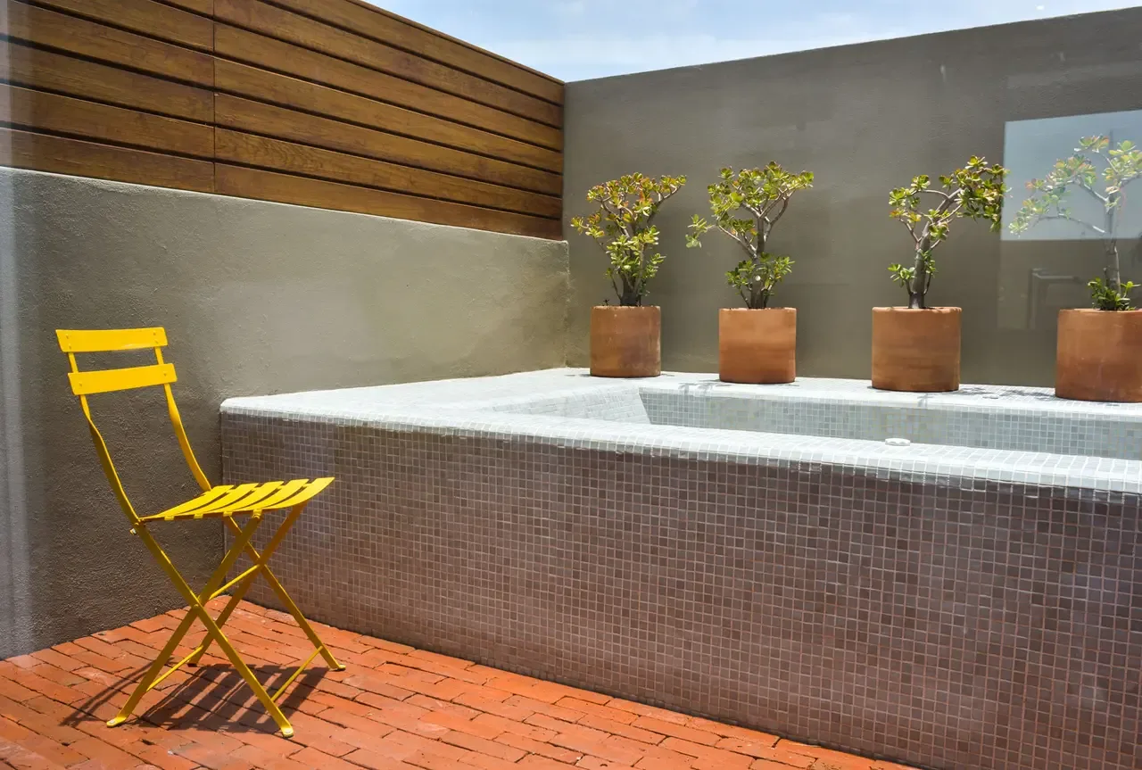 Hotel Criol room with jacuzzi